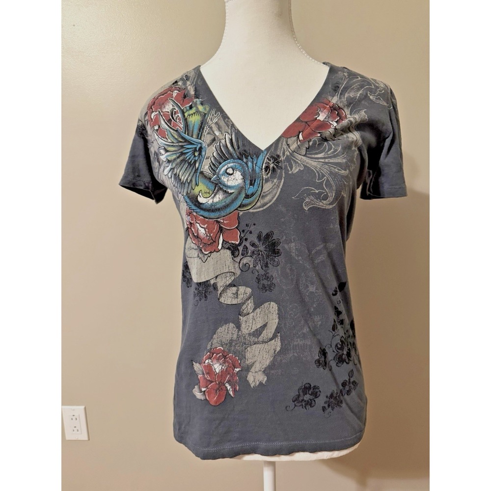 Brad Butter Women's Gray V-Neck Floral Wings Desing T-Shirt Size Med